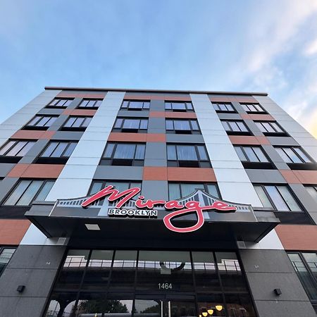 Hotel Mirage Brooklyn Ню Йорк Екстериор снимка