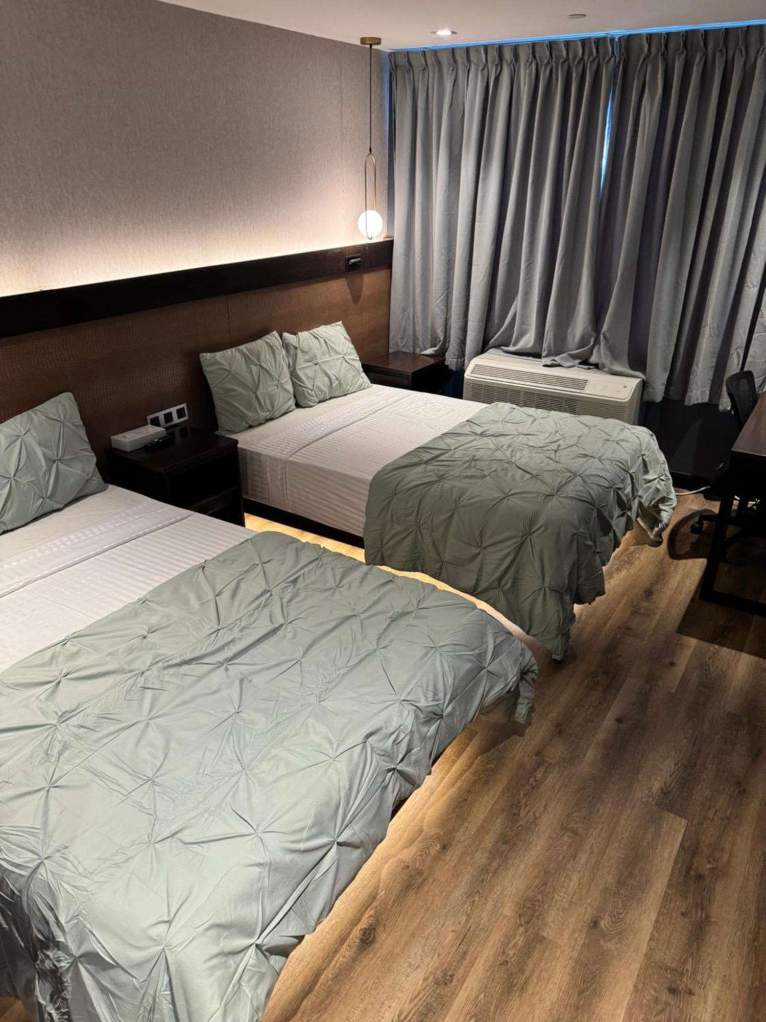 Hotel Mirage Brooklyn Ню Йорк Екстериор снимка